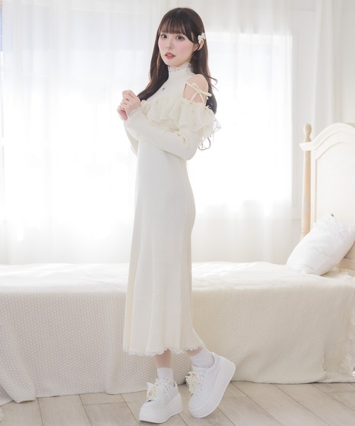 couture BY ROJITA(クチュールバイロジータ)の「シアーフリル肩開きニットワンピース(ワンピース・レディース・ピンク系その他/ブラック/アイボリー・FREE)」の13枚目の写真