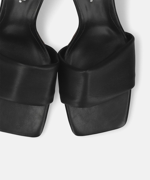 MAMIAN（マミアン）の「ワイドスクエアトゥ パデット ミュールサンダル (7.0cmヒール)（サンダル・レディース・ダークブラウン/ホワイト/ブラック・L/M）」の20枚目の写真