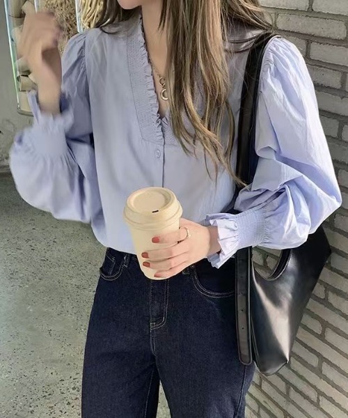FAVORITO(ファヴォリート)の「Vネックシングルブレストシャツ(シャツ/ブラウス・レディース・ブルー/ホワイト・M/L/XL)」の19枚目の写真