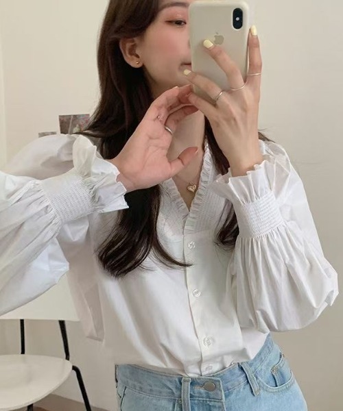 FAVORITO(ファヴォリート)の「Vネックシングルブレストシャツ(シャツ/ブラウス・レディース・ブルー/ホワイト・M/L/XL)」の6枚目の写真