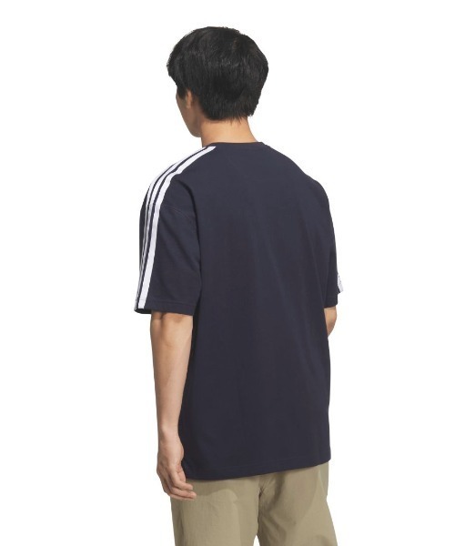 adidas(アディダス)の「アディダス adidas エッセンシャルズ プラス ルーズフィット スリーストライプス シングルジャージー半袖Tシャツ(Tシャツ/カットソー・メンズ・ブラック/ネイビー/ブラウン/ホワイト・S/M/3L/LL/L)」の17枚目の写真