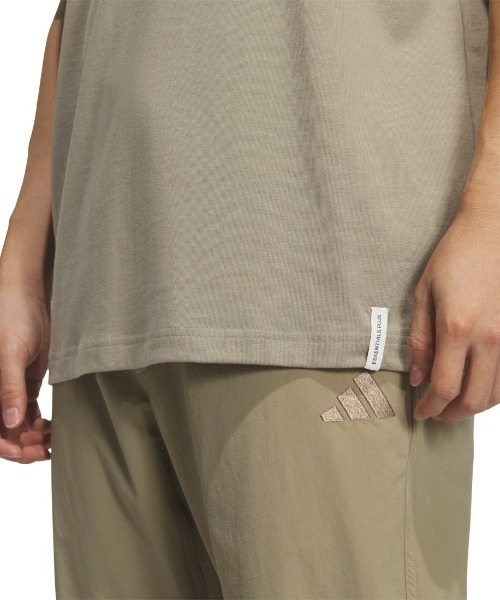 adidas(アディダス)の「アディダス adidas エッセンシャルズ プラス ルーズフィット スリーストライプス シングルジャージー半袖Tシャツ(Tシャツ/カットソー・メンズ・ブラック/ネイビー/ブラウン/ホワイト・S/M/3L/LL/L)」の8枚目の写真