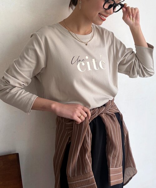 Chez toi(シェトワ)の「トリケアロゴロンT(Tシャツ/カットソー・レディース・オフホワイト/ブラック/グレイッシュベージュ・FREE)」の3枚目の写真