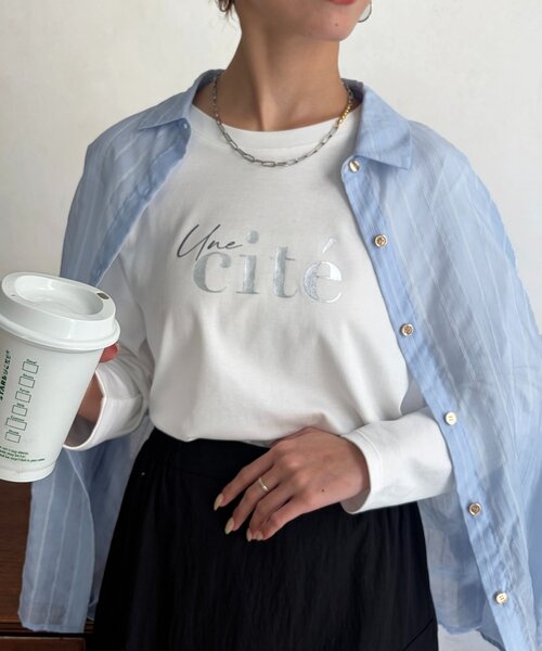 Chez toi(シェトワ)の「トリケアロゴロンT(Tシャツ/カットソー・レディース・オフホワイト/ブラック/グレイッシュベージュ・FREE)」の5枚目の写真