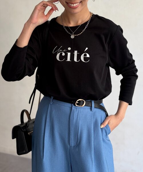 Chez toi(シェトワ)の「トリケアロゴロンT(Tシャツ/カットソー・レディース・オフホワイト/ブラック/グレイッシュベージュ・FREE)」の12枚目の写真
