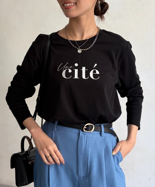 Chez toi(シェトワ)の「トリケアロゴロンT(Tシャツ/カットソー・レディース・オフホワイト/ブラック/グレイッシュベージュ・FREE)」の13枚目の写真