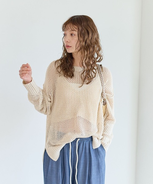 BAYFLOW（ベイフロー）の「[春まで活躍する]メッシュニットプルオーバー（ニット/セーター・レディース・ライトブルー/ライトベージュ・SMALL/MEDIUM）」の6枚目の写真