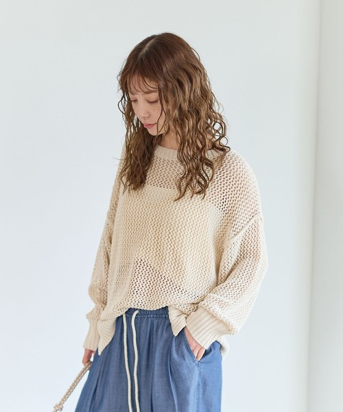 BAYFLOW（ベイフロー）の「[春まで活躍する]メッシュニットプルオーバー（ニット/セーター・レディース・ライトブルー/ライトベージュ・SMALL/MEDIUM）」の7枚目の写真