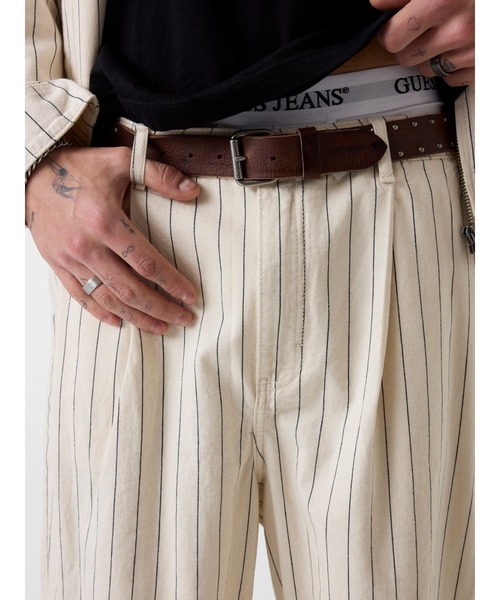GUESS JEANS(ゲスジーンズ)の「GUESS JEANS Baggy Short ハーフパンツ ショートパンツ(デニムパンツ・メンズ・ベージュ・28inch/29inch/30inch/31inch/32inch/34inch)」の3枚目の写真
