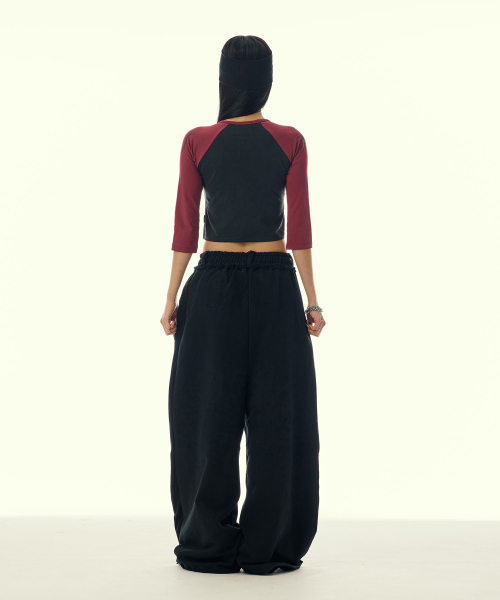 GILAARCHIVE（ギラアーカイブ）の「TWO TONE RAGLAN LONG SLEEVE_BLACK（Tシャツ/カットソー・レディース・その他・FREE）」の3枚目の写真