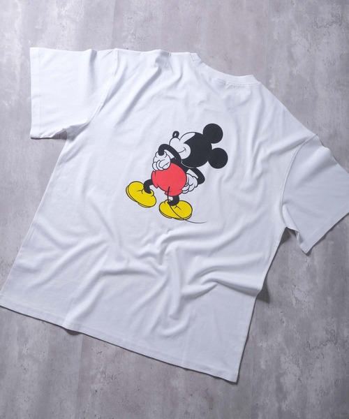 Disney(ディズニー)の「MICKEY MOUSE ミッキーマウス オーバーサイズ プリントTシャツ(Tシャツ/カットソー・メンズ・ホワイト系その他/ホワイト系その他3/チャコール/ベージュ/ネイビー/グレー系その他2/ブルー系その他/グレー系その他3/モカ/グリーン系その他/グレー系その他4/オフホワイト/杢グレー/ダークグリーン/ホワイト系その他2/グレー系その他・M/L/XL)」の4枚目の写真
