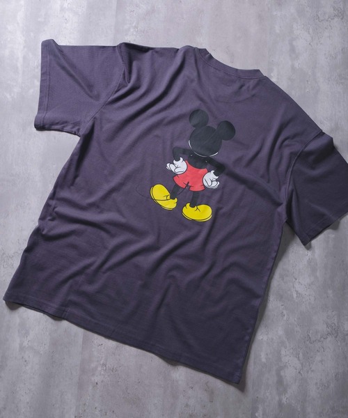 Disney(ディズニー)の「MICKEY MOUSE ミッキーマウス オーバーサイズ プリントTシャツ(Tシャツ/カットソー・メンズ・ホワイト系その他/ホワイト系その他3/チャコール/ベージュ/ネイビー/グレー系その他2/ブルー系その他/グレー系その他3/モカ/グリーン系その他/グレー系その他4/オフホワイト/杢グレー/ダークグリーン/ホワイト系その他2/グレー系その他・M/L/XL)」の11枚目の写真