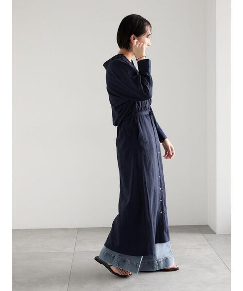 Te chichi(テチチ)の「レーヨンリネン共ベルトシャツワンピース(ワンピース・レディース・ベージュ/ネイビー/グリーン・F)」の8枚目の写真