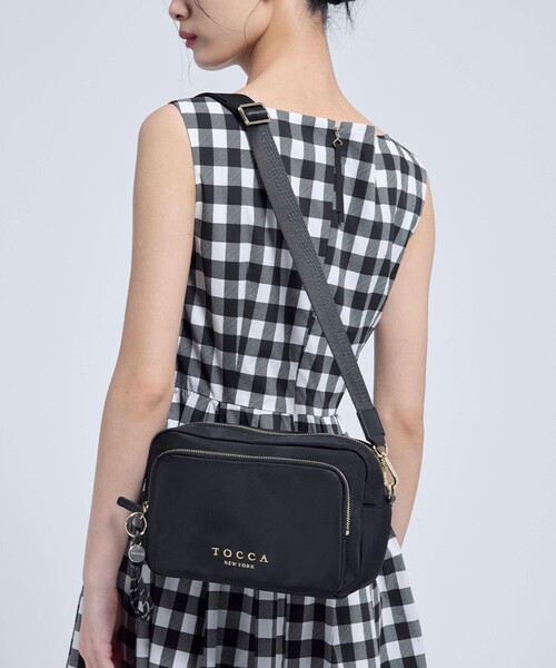 TOCCA(トッカ)の「CUSCINO POCHETTE ショルダーバッグ(ショルダーバッグ・レディース・ブラック系/ベージュ系/ライトグレー系・F)」の1枚目の写真