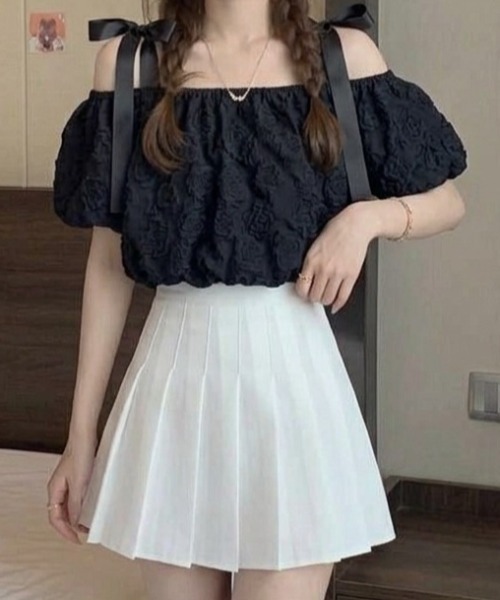 Teem Store（チームストア）の「リボンショルダー フラワージャガード オフショルトップス（シャツ/ブラウス・レディース・ホワイト・S/M）」の2枚目の写真