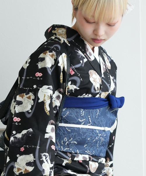 utatane(ウタタネ)の「着物 単衣 ニコアンティーク ネコのことわざ クロ(着物・レディース・ブラック・FREE)」の1枚目の写真