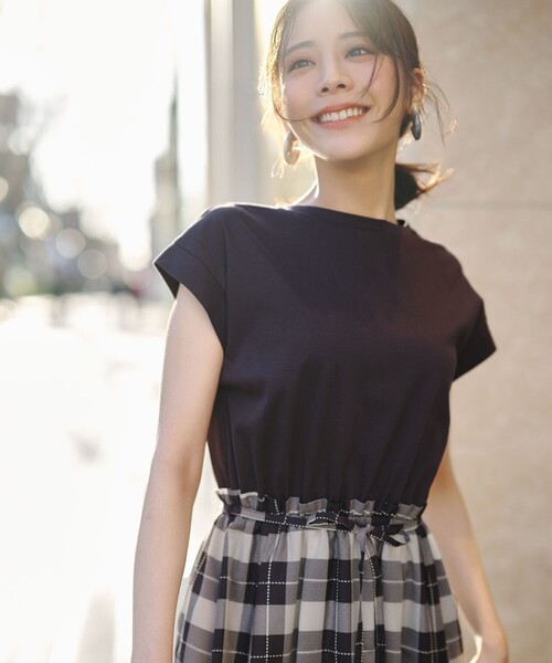 ANY SIS(エニィスィス)の「ファブリックドッキング ワンピース(ワンピース・レディース・ダークブラウン系/ホワイト系9/ブラック系・X-LARGE)」の5枚目の写真