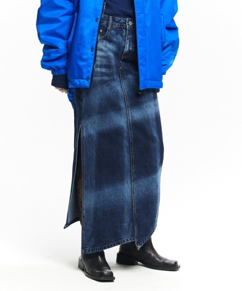 MAISON MINED(メゾンミネド)の「(W) SPOTLIGHT SIDE SLIT DENIM SKIRT BLUE(スカート・レディース・その他・1/2)」の2枚目の写真