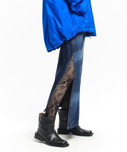 MAISON MINED(メゾンミネド)の「(W) SPOTLIGHT SIDE SLIT DENIM SKIRT BLUE(スカート・レディース・その他・1/2)」の3枚目の写真