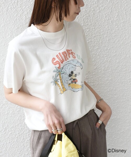 SHIPS Colors(シップス カラーズ)の「SHIPS Colors:〈洗濯機可能〉リンク ミッキー サーフ Tシャツ(Tシャツ/カットソー・レディース・ライトブルー/オフホワイト・ONE SIZE)」の8枚目の写真