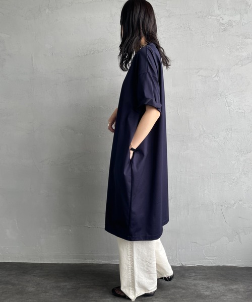 mizuiroind（ミズイロインド）の「[mizuiro ind/ミズイロインド] ロールスリーブ ワイドシルエットワンピース（ワンピース・レディース・グレイッシュベージュ/ネイビー/オフホワイト/ブラック・F）」の9枚目の写真