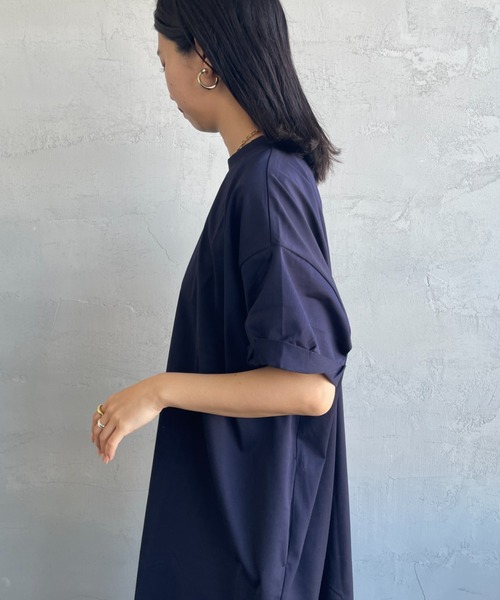 mizuiroind（ミズイロインド）の「[mizuiro ind/ミズイロインド] ロールスリーブ ワイドシルエットワンピース（ワンピース・レディース・グレイッシュベージュ/ネイビー/オフホワイト/ブラック・F）」の12枚目の写真