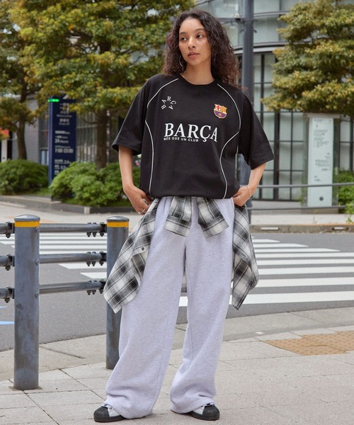 MONO-MART(モノマート)の「【FC BARCELONA/FCバルセロナ】別注ドローコードラグラン袖サッカーゲームデザインTシャツ(Tシャツ/カットソー・メンズ・オートミール/ブラック/ダークネイビー/ワイン/ブラウン・M/L)」の18枚目の写真