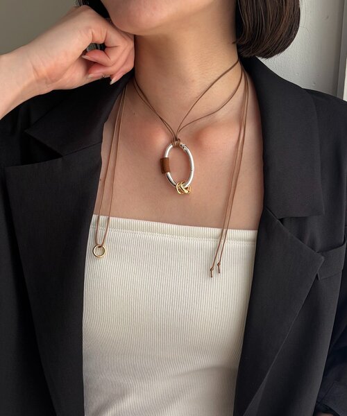 CAPRICIEUX LE'MAGE(カプリシューレマージュ)の「〈GOLDY/ゴールディ〉オーバルトップコードネックレス(ネックレス・レディース・キャメル/ブラック・FREE)」の10枚目の写真