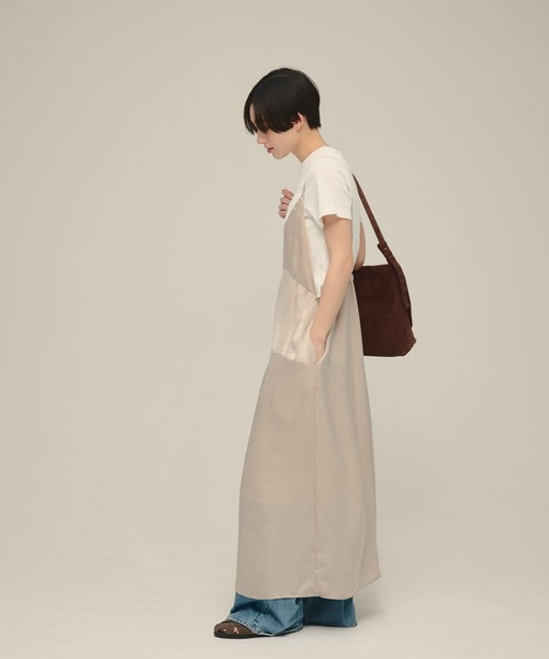eL(エル)の「【eL】Satin Salopette One-piece/668776(ワンピース・レディース・ブラック/ベージュ・FREE)」の8枚目の写真