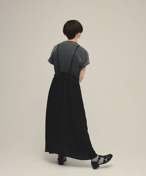 eL(エル)の「【eL】Satin Salopette One-piece/668776(ワンピース・レディース・ブラック/ベージュ・FREE)」の3枚目の写真