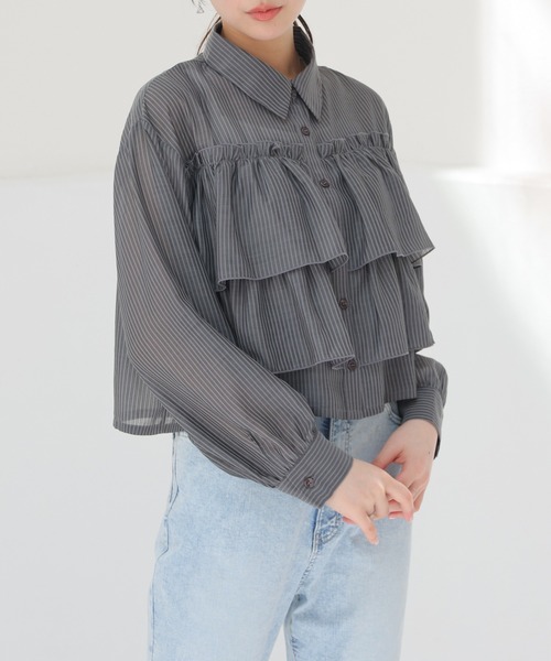 Шорт‑стайл Frill Shirt — футболка‑блуза с оборками (шорт‑версия)