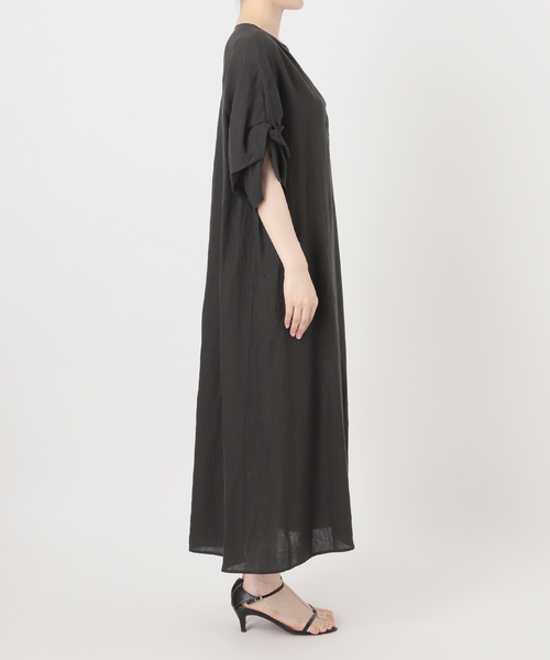Spick & Span(スピックアンドスパン)の「TICCA リネンツイストスリーブワンピース(ワンピース・レディース・ブラック系その他/ブラウン・FREE)」の6枚目の写真