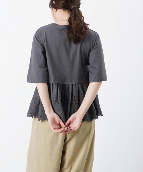 LUCA/LADY LUCK LUCA（ルカ/レディラックルカ）の「LC/LLL コットンレースドッキングプルオーバー（Tシャツ/カットソー・レディース・オフホワイト/チャコールグレー/ライトイエロー・FREE）」の3枚目の写真