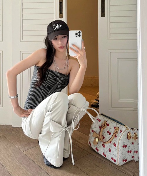 LYEON（リヨン）の「ネクタイリボンベアトップス（チューブトップ・レディース・ベージュ/ブラック・FREE）」の19枚目の写真