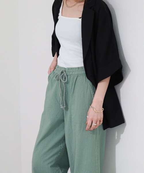 OMNES（オムネス）の「OMNES Another Edition 製品染めコットンイージーパンツ（その他パンツ・レディース・ベージュ/ミント・WOMENS M）」の2枚目の写真