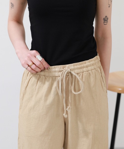 OMNES（オムネス）の「OMNES Another Edition 製品染めコットンイージーパンツ（その他パンツ・レディース・ベージュ/ミント・WOMENS M）」の7枚目の写真