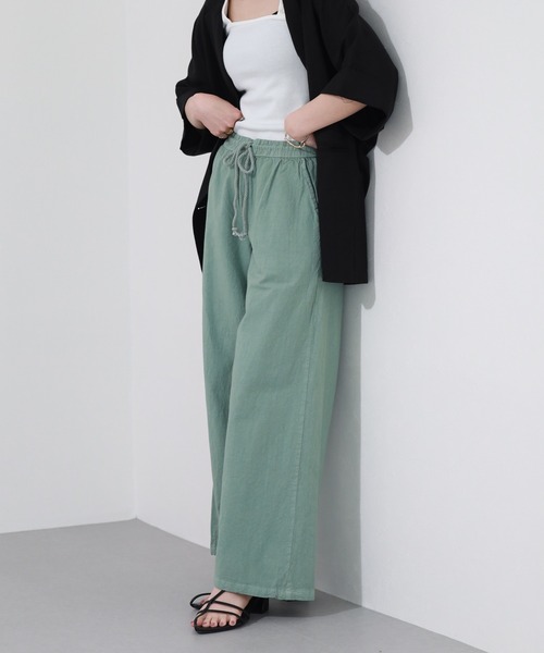 OMNES（オムネス）の「OMNES Another Edition 製品染めコットンイージーパンツ（その他パンツ・レディース・ベージュ/ミント・WOMENS M）」の15枚目の写真