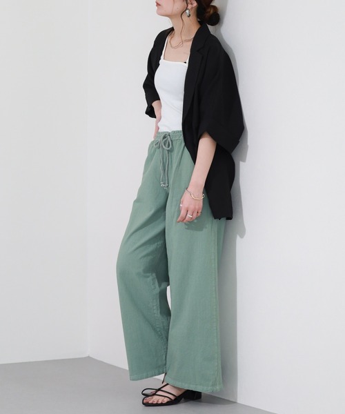 OMNES（オムネス）の「OMNES Another Edition 製品染めコットンイージーパンツ（その他パンツ・レディース・ベージュ/ミント・WOMENS M）」の4枚目の写真