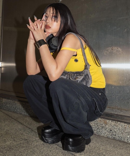 ANAP(アナップ)の「ハトメデザイン アシメトップス Tシャツ(Tシャツ/カットソー・レディース・ホワイト/ブラック/イエロー・F)」の20枚目の写真