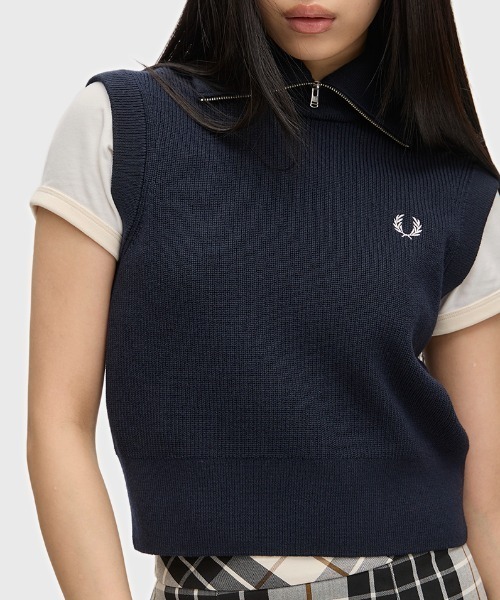 FRED PERRY(フレッドペリー)の「Zip Neck Knitted Vest/ジップネックニットベスト(ベスト・レディース・ネイビー・10)」の12枚目の写真