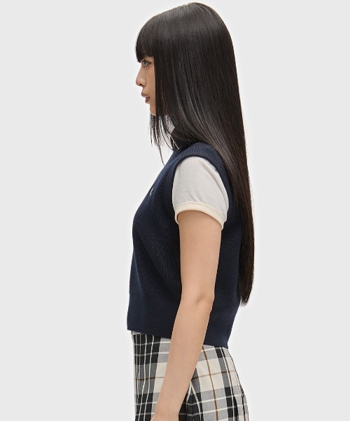 FRED PERRY(フレッドペリー)の「Zip Neck Knitted Vest/ジップネックニットベスト(ベスト・レディース・ネイビー・10)」の7枚目の写真