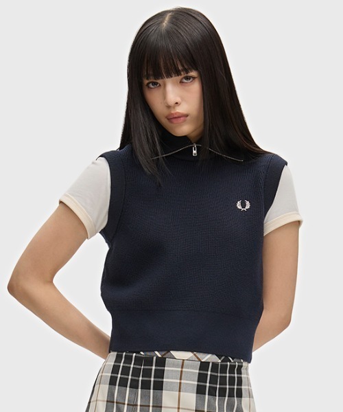 FRED PERRY(フレッドペリー)の「Zip Neck Knitted Vest/ジップネックニットベスト(ベスト・レディース・ネイビー・10)」の11枚目の写真