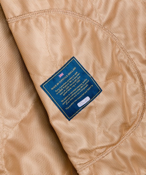 LAVENHAM(ラベンハム)の「Unwadded Barton Womens / アンワディッド バートン ウィメンズ(ベスト・レディース・ベージュ系その他5・10)」の4枚目の写真