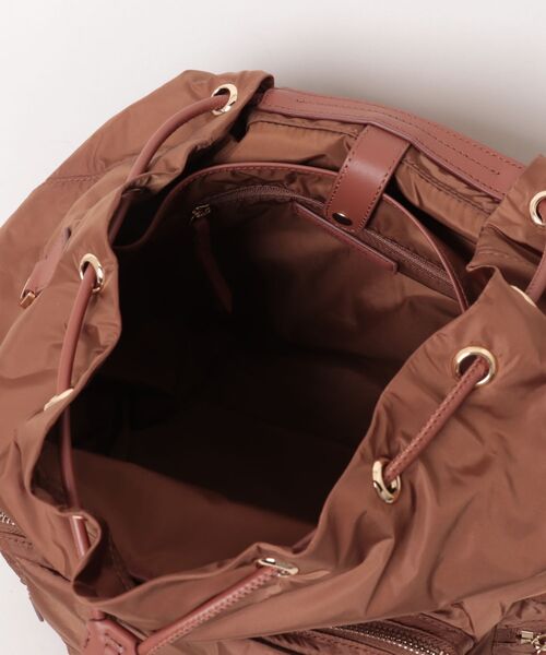 COLE HAAN(コールハーン)の「シブヤ シリーズ ナイロン バックパック womens(バックパック/リュック・レディース・ブラウン・OSFA)」の7枚目の写真