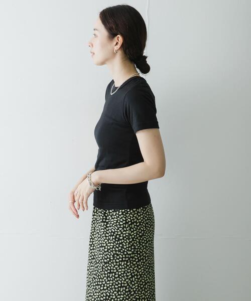 URBAN RESEARCH(アーバンリサーチ)の「THYARD コンパクトTシャツ(Tシャツ/カットソー・レディース・オフホワイト/ブラウン/ブラック・FREE)」の17枚目の写真