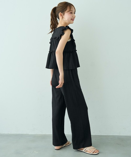 mil（ミル）の「[セットアップ] フリルブラウス×リラックスパンツ【588206】（サロペット/オーバーオール・レディース・ダークブラウン/サンドベージュ/ブラック・FREE/S/XS）」の7枚目の写真