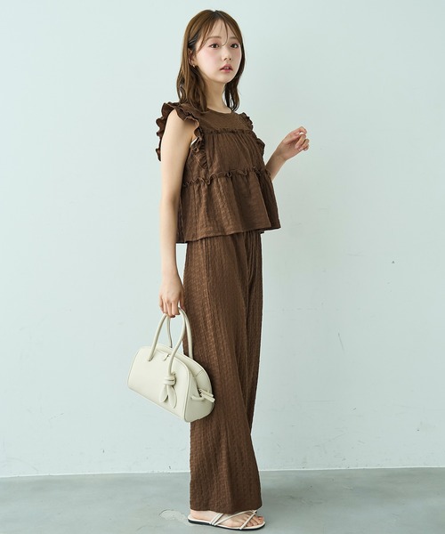 mil（ミル）の「[セットアップ] フリルブラウス×リラックスパンツ【588206】（サロペット/オーバーオール・レディース・ダークブラウン/サンドベージュ/ブラック・FREE/S/XS）」の14枚目の写真