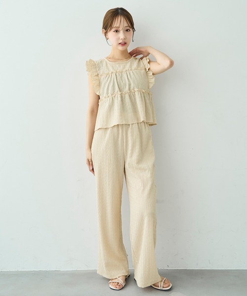 mil（ミル）の「[セットアップ] フリルブラウス×リラックスパンツ【588206】（サロペット/オーバーオール・レディース・ダークブラウン/サンドベージュ/ブラック・FREE/S/XS）」の17枚目の写真