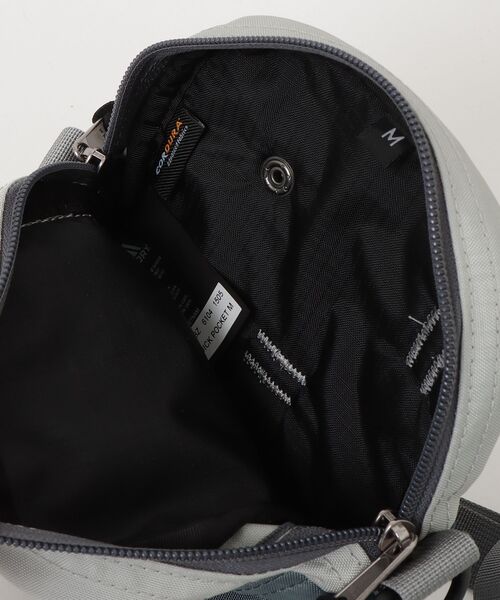 GREGORY（グレゴリー）の「クイックポケットM QUICK POCKET M トラックネイビー（ショルダーバッグ・メンズ・スカイブルー系・-）」の4枚目の写真