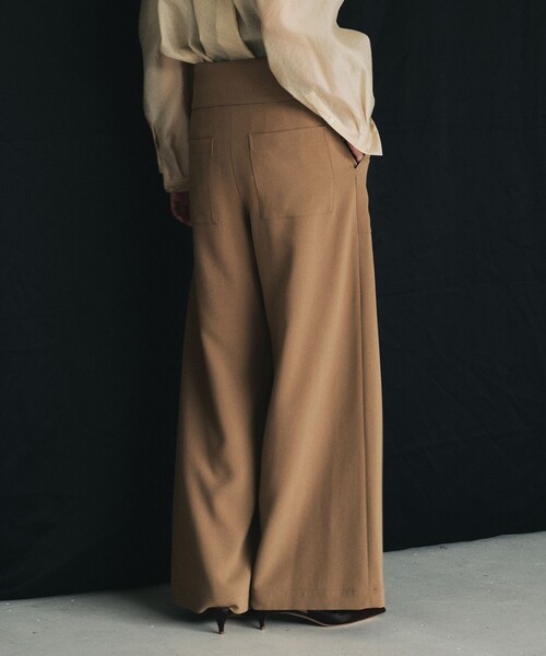 ROPE'(ロペ)の「【一部店舗限定】【REALM(レルム)】BAKER PANTS|ワイドパンツ(その他パンツ・レディース・ブラウン系その他3/ベージュ・38/36)」の16枚目の写真
